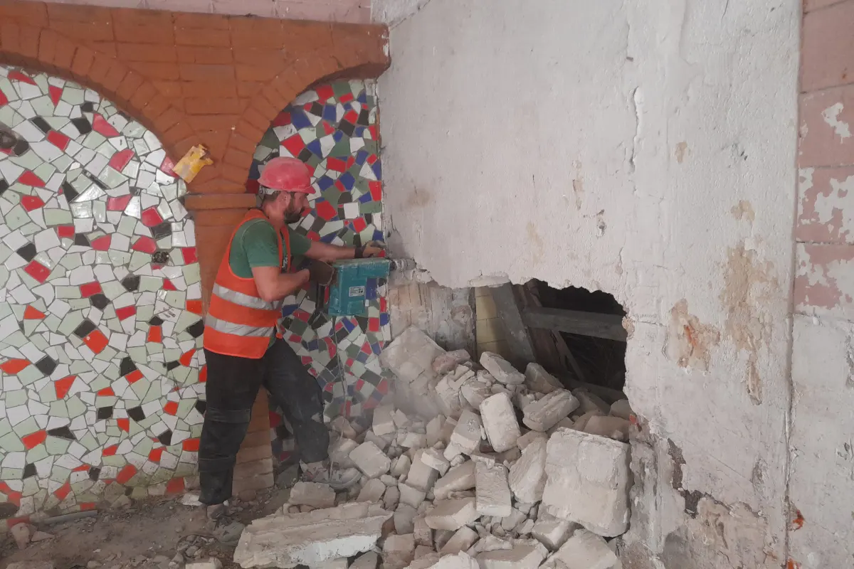 Демонтаж стен - снос перегородок в квартире