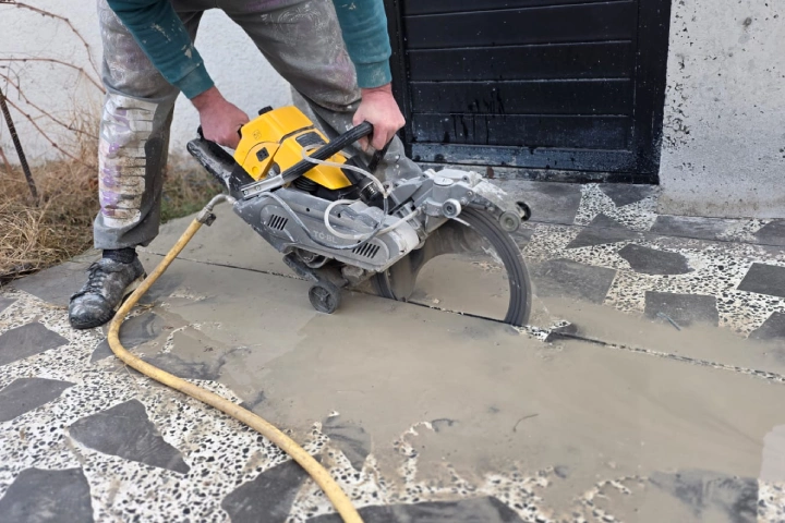 ბეტონის ჭრა