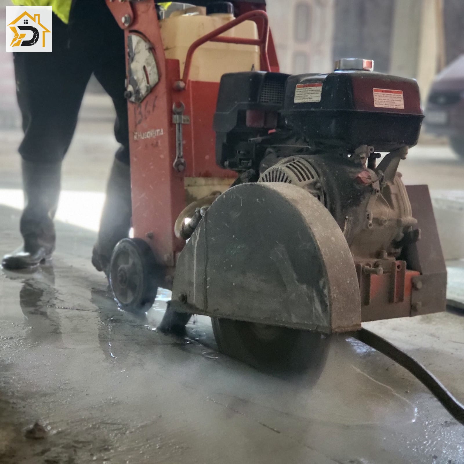 ბეტონის იატაკის ჭრა - ფრეზით საჭრელი აპარატი ასფალტზე