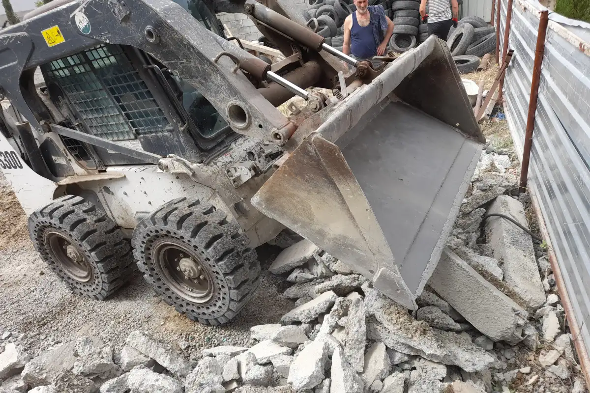 დემონტაჟი რუსთავში - სადემონტაჟო სამუშაოები რუსთავში