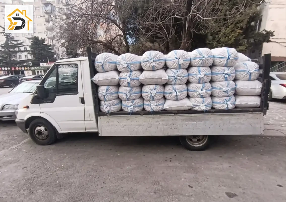 sachxeris-qvisha-naqarit-datvrtuli-manqana-25-kubi