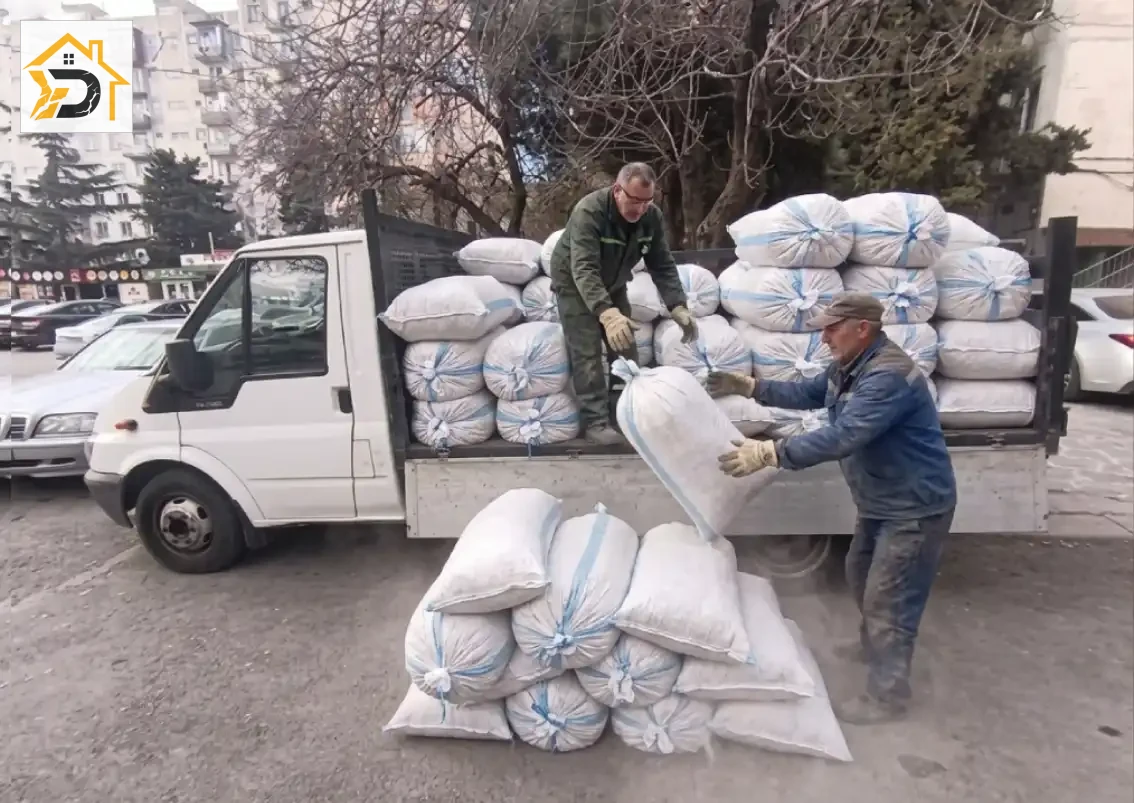 sachxeris-qvisha-naqarit-datvrtuli-manqana-25-kubi